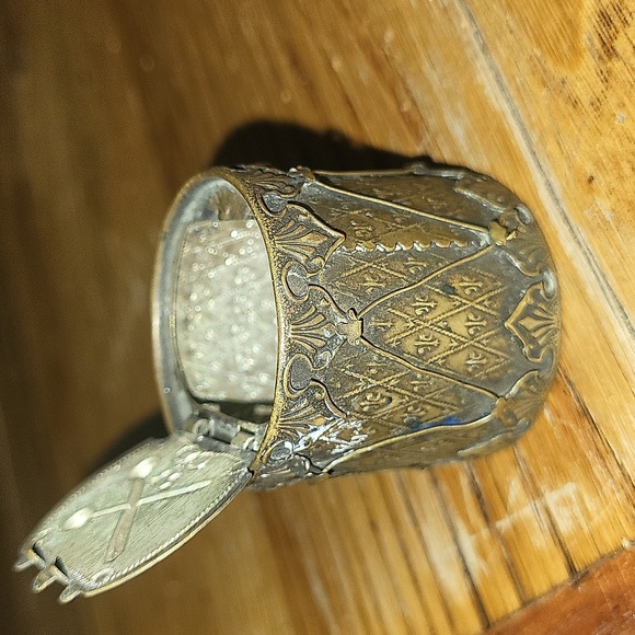 Rare Antique Brass Needle Holder - Picture 3 of 7